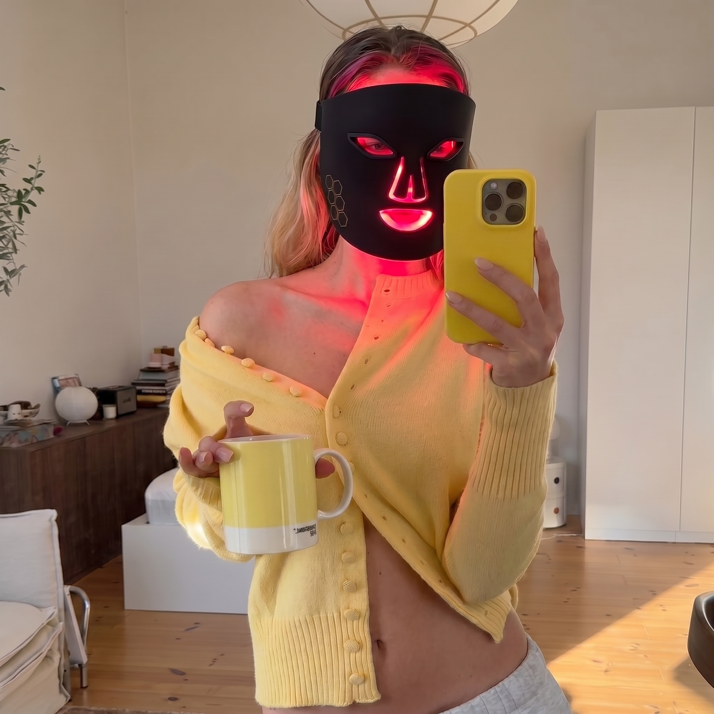 Lumé Red Light Mask
